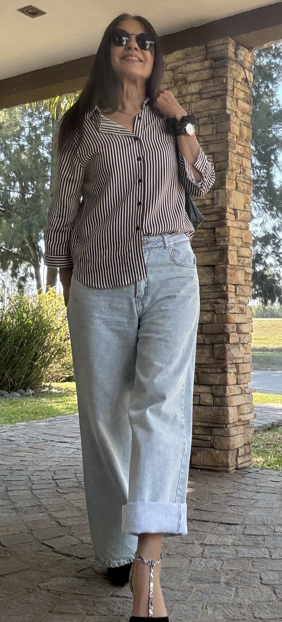 Camisa a rayas blanco y negro - Imagen 3