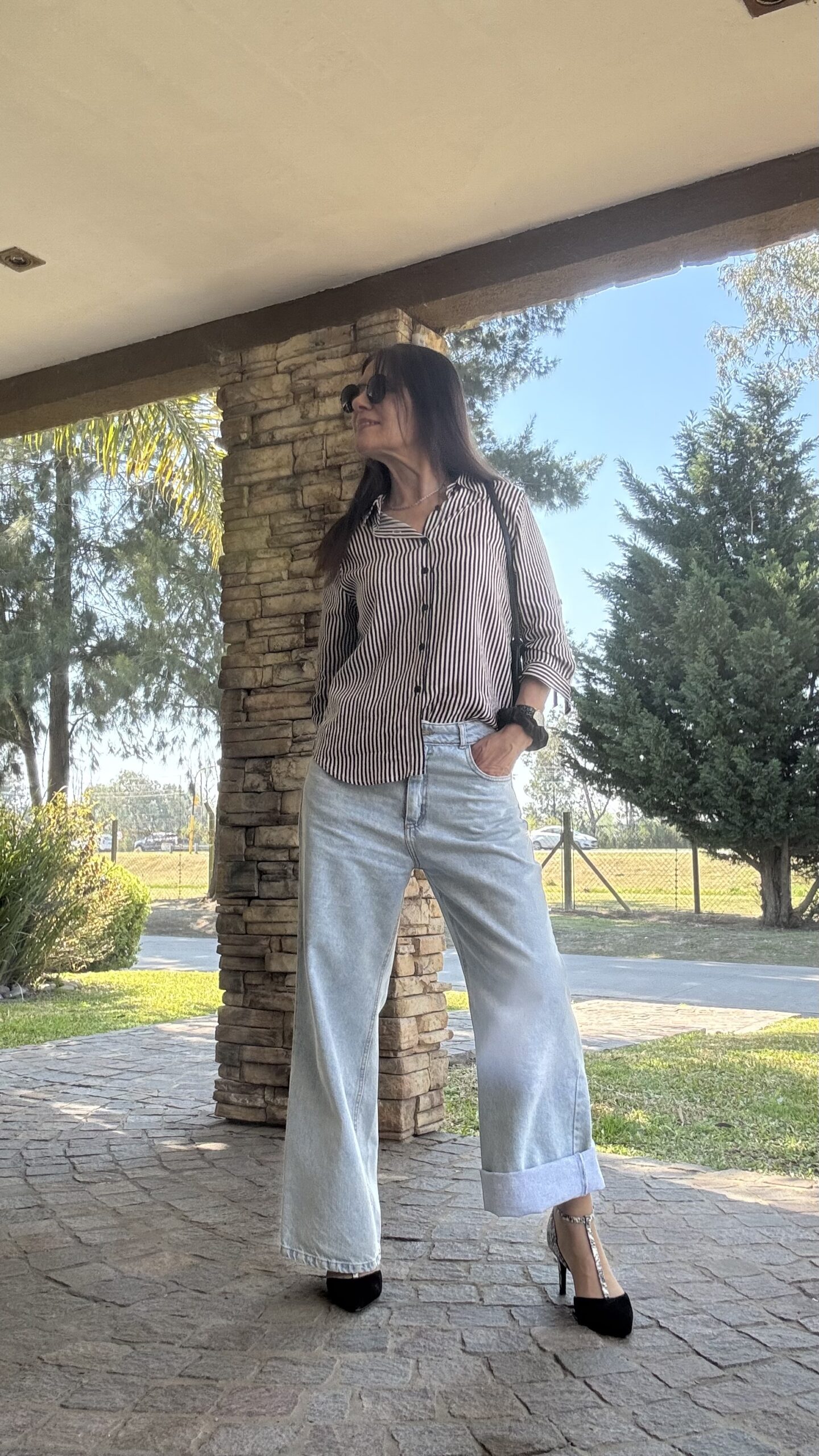 Camisa a rayas blanco y negro - Imagen 7