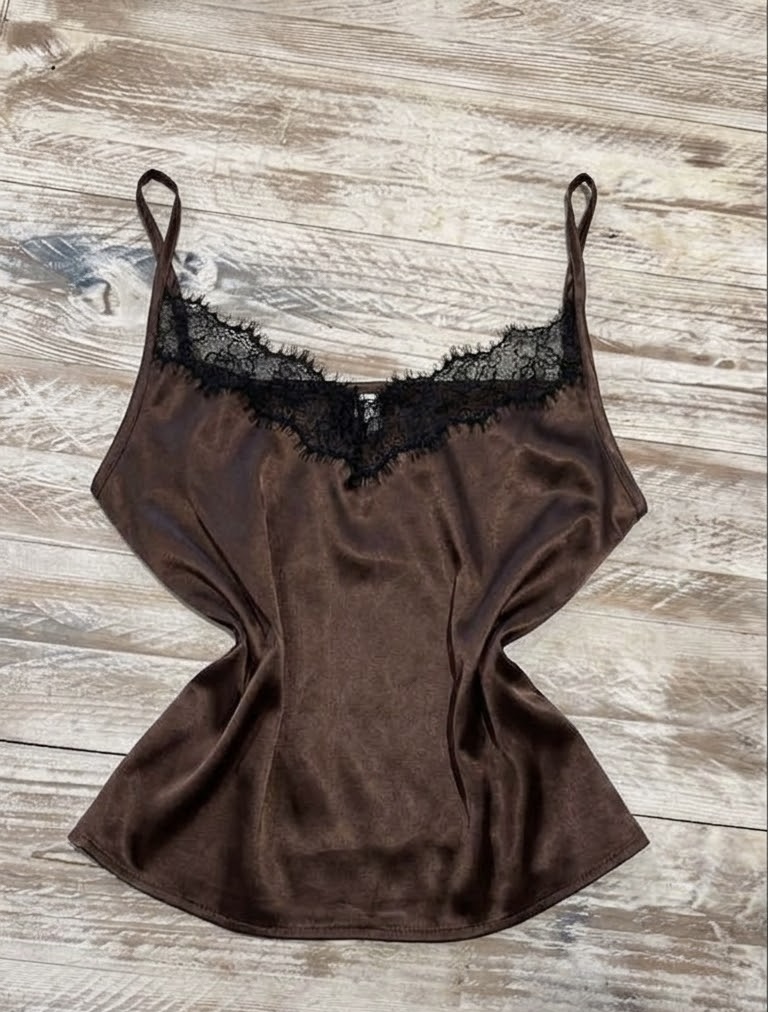 Top lencero satinado chocolate