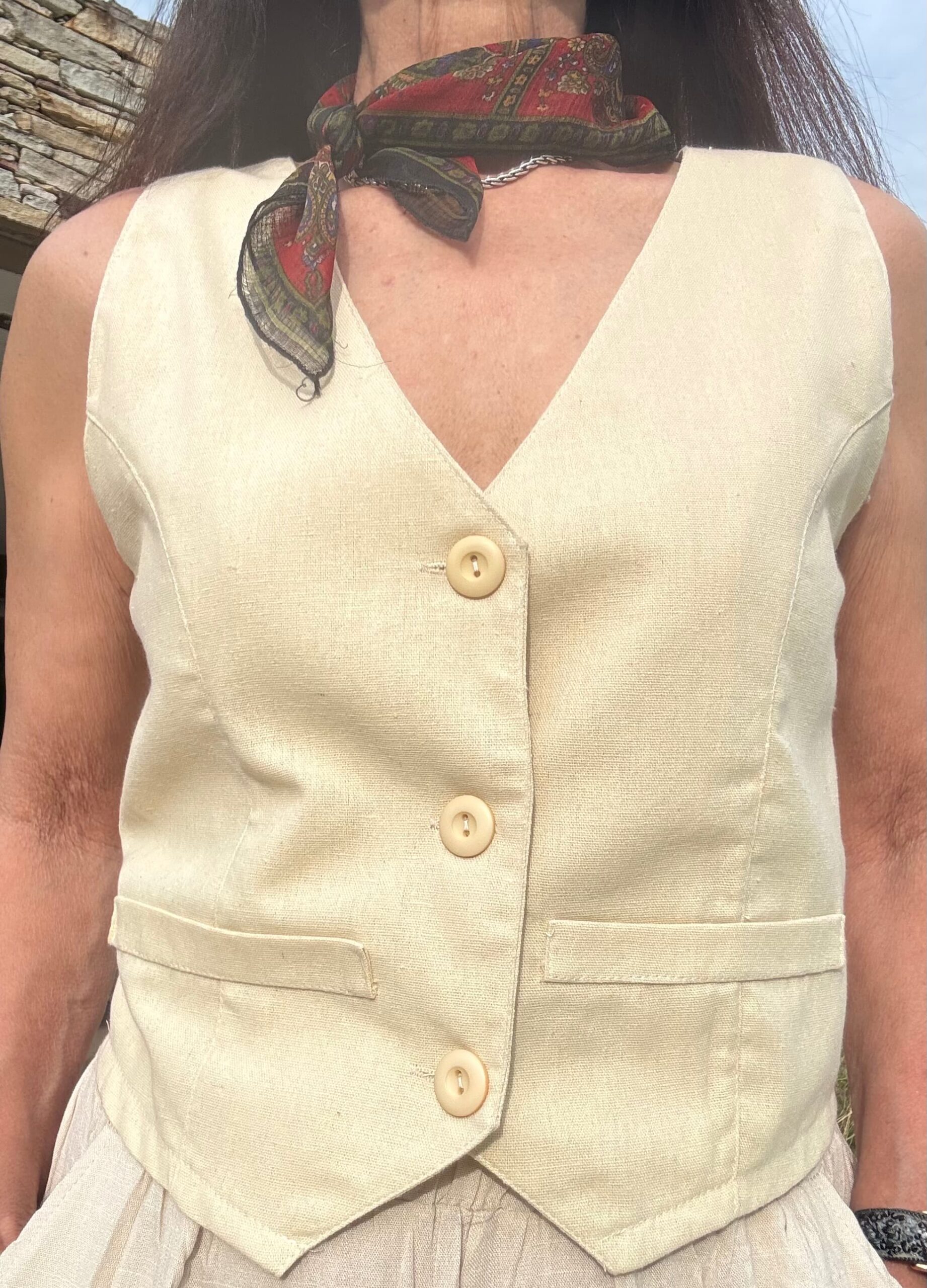 Chaleco corto Manteca