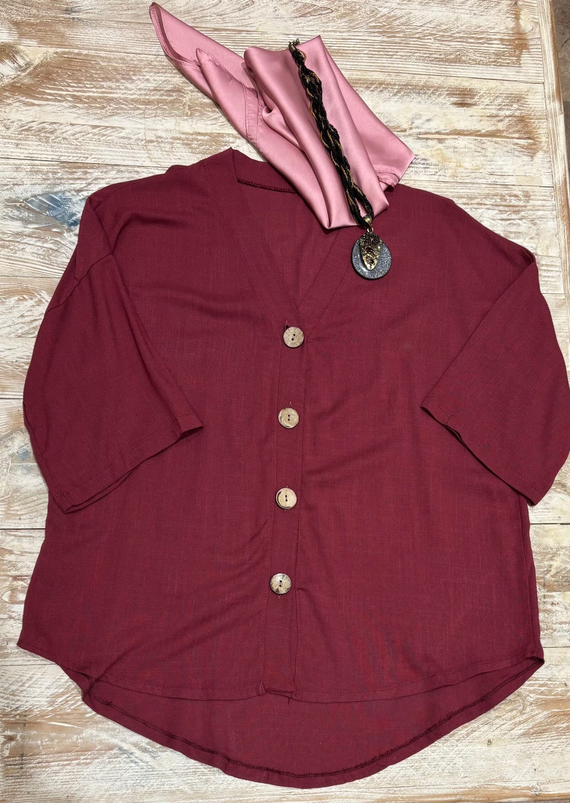Blusa frambuesa con botones
