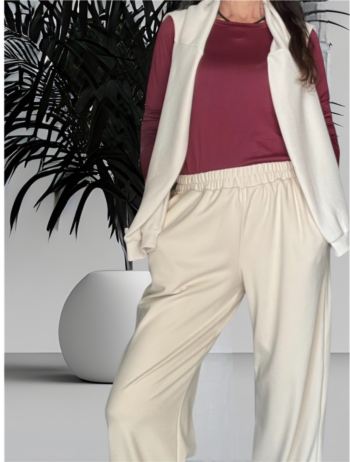 Pantalón wide leg gamuzado manteca - Image 3