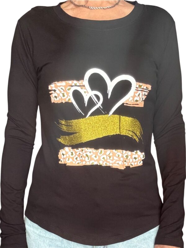 Remera modal soft negro corazón