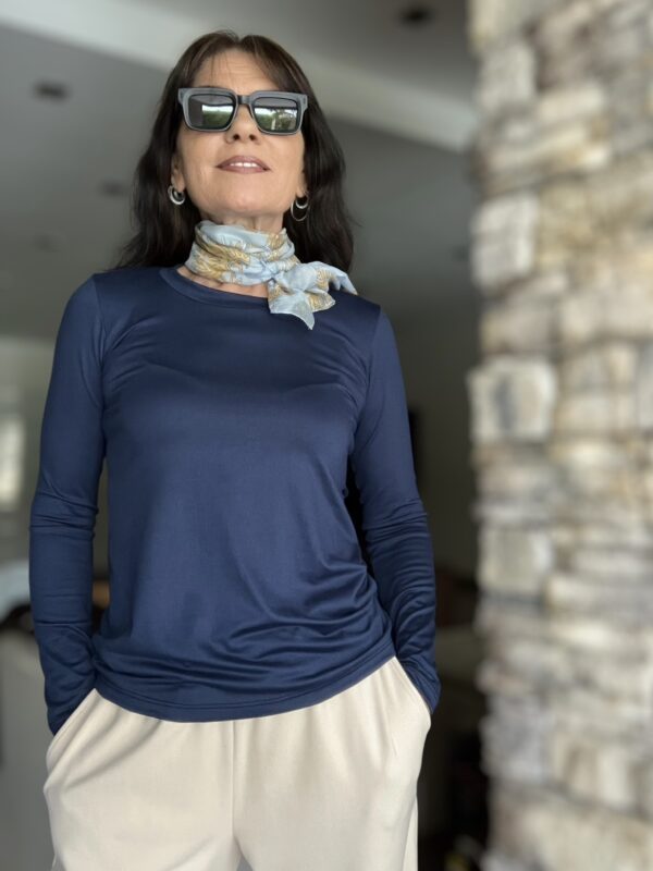 Remera esencial azul marino