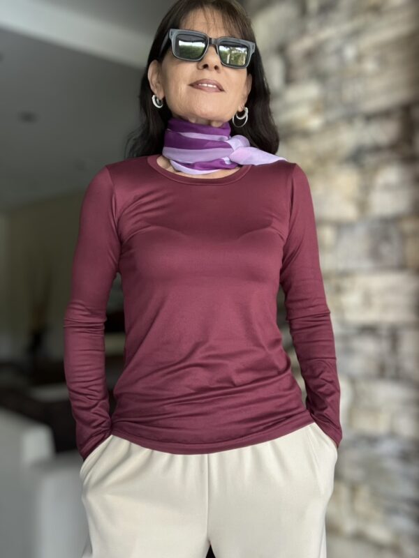 Remera esencial Borgoña