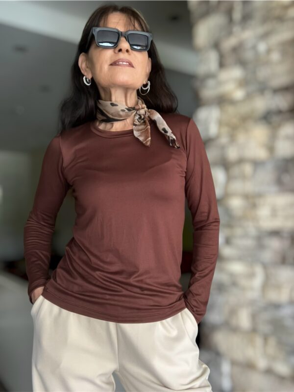Remera esencial Cacao