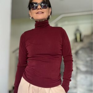 Sweater punto fino cuello alto Borgoña